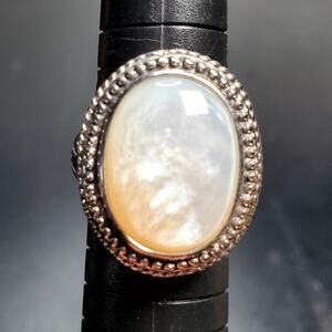 Vtg Silver Tone Rope White Mother of Pearl Oval Statement Ring Size 9